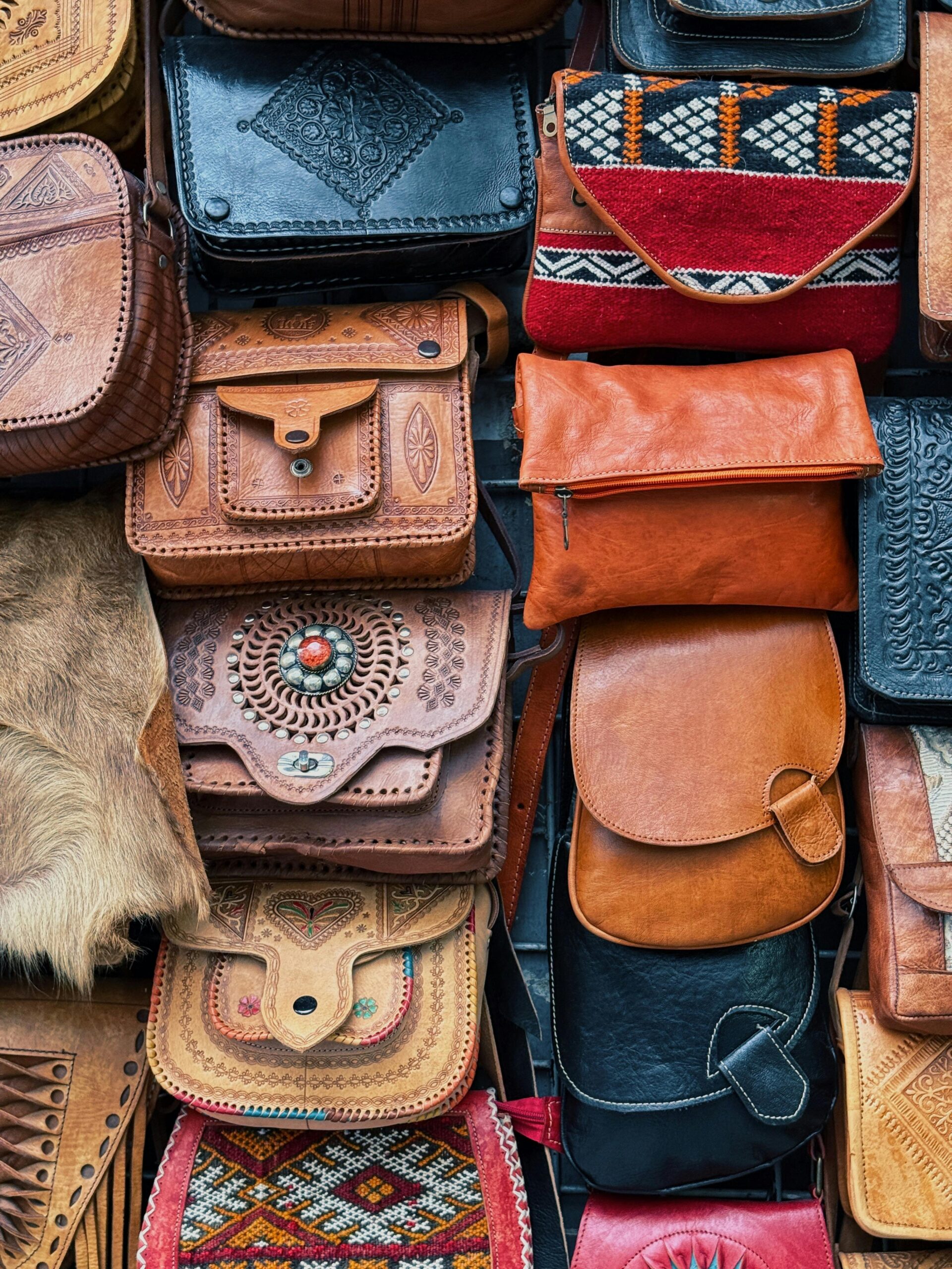 Exploring the Allure of Luxury Bags: The Modern Aesthetic